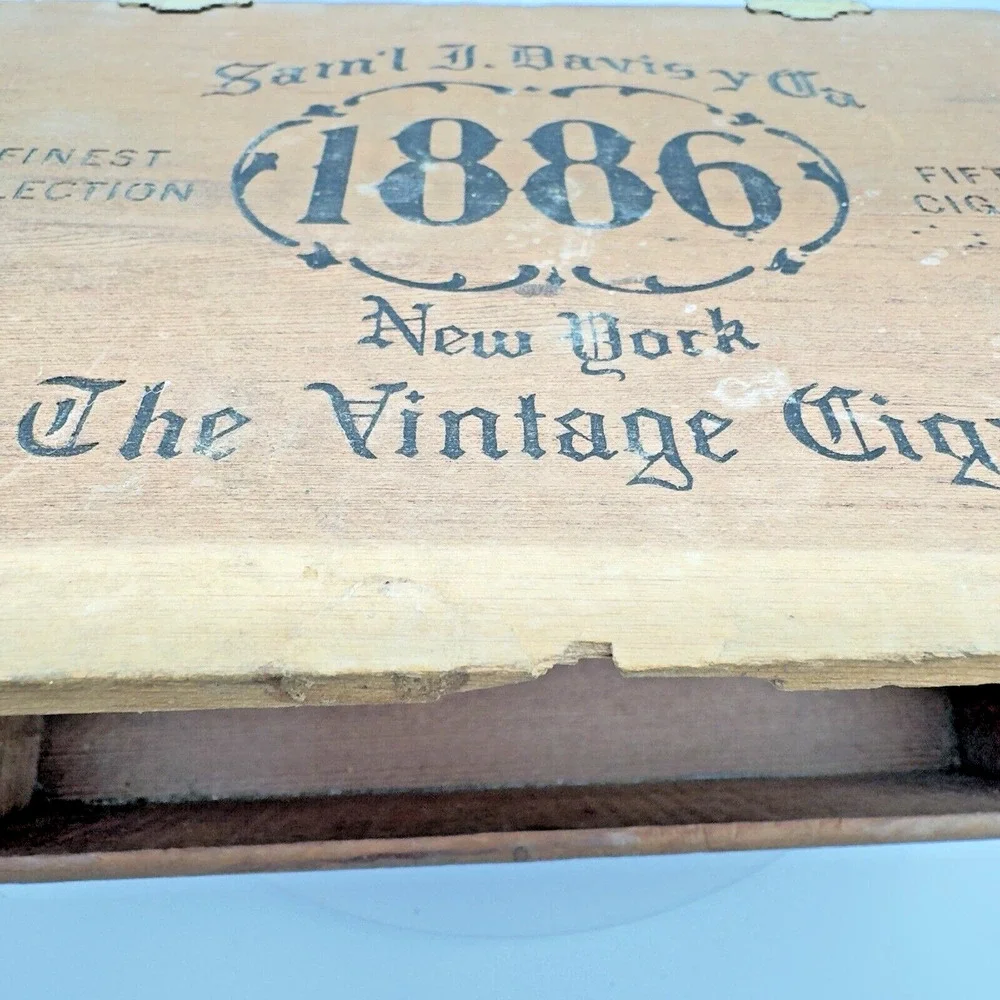 Sam'l J Davis 1886 The Vintage 50 Count Cigar Box Finger Jointed Queens NY Empty